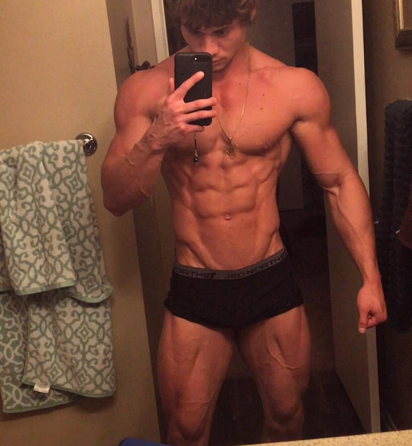 Jon Skywalker, open steroid user, but do you guys think this is naturally  achievable? (10 years of narutal consistent training and eating?) :  r/nattyorjuice